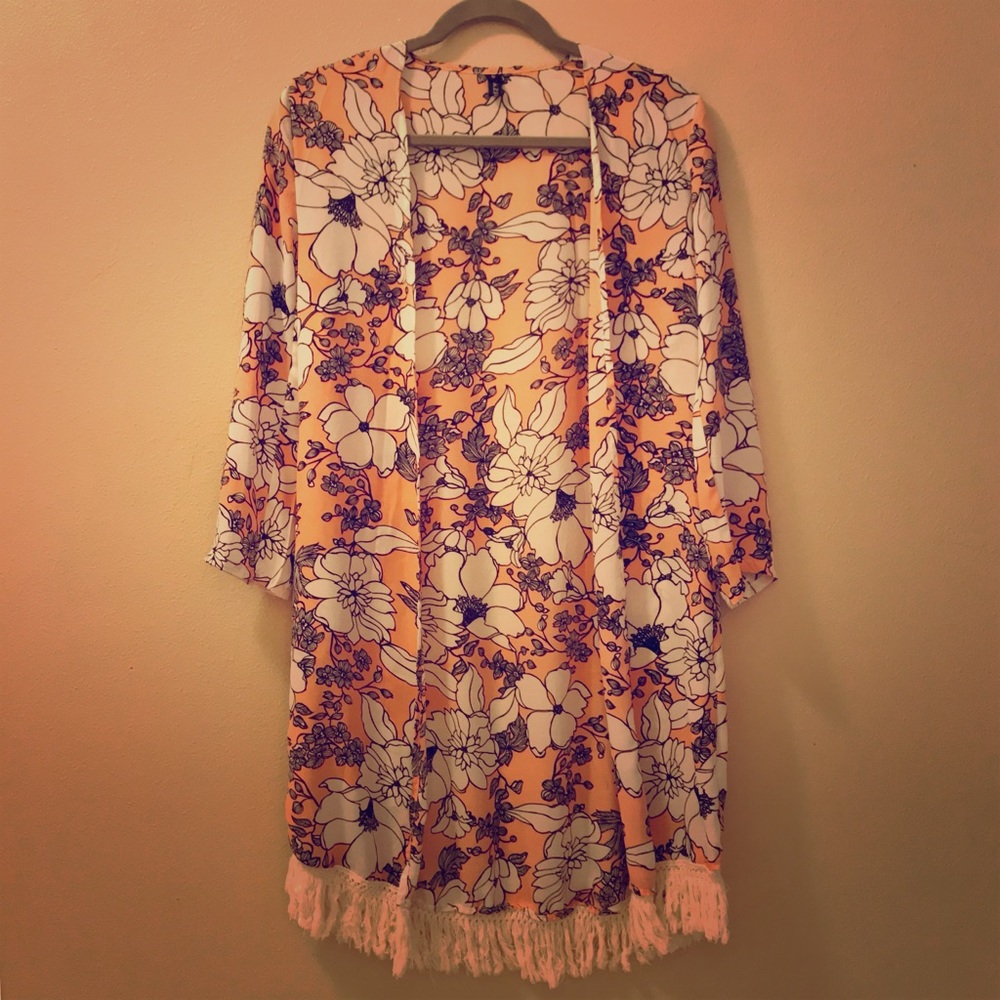 ZR&ZR Pink Floral Kimono with Fringe - Size Medium